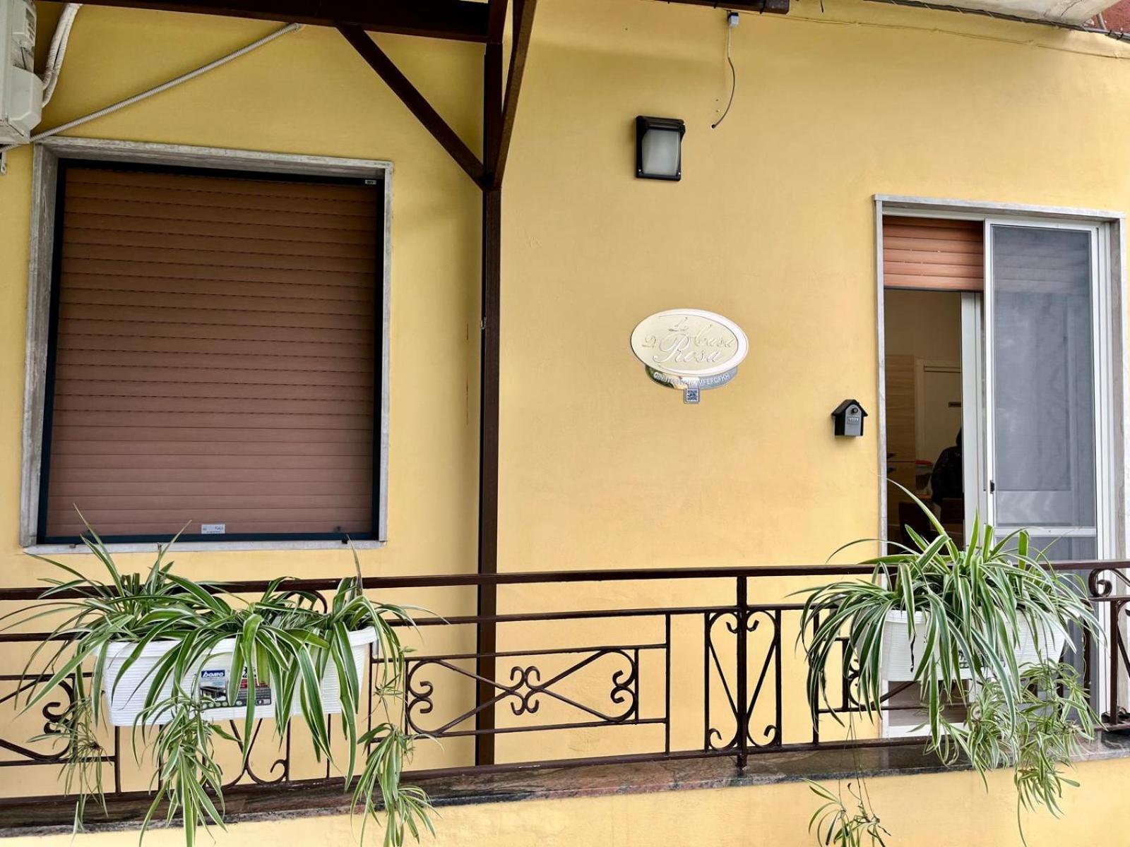 La Casa Di Rosa Hotel Castellammare di Stabia Luaran gambar